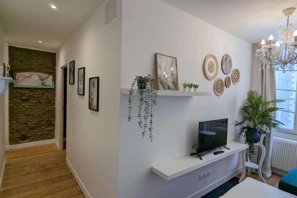 Cosy Queen -3Ch- Centre Ville & Parking Privee - Wifi Haut Debit Pau Exterior foto